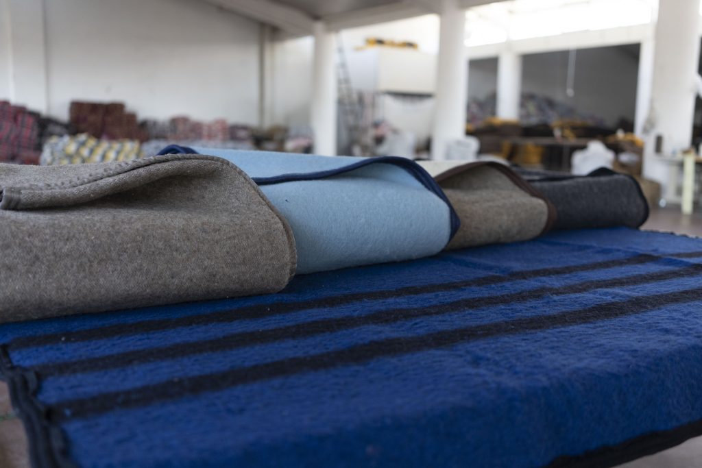 Why should we buy a wool blanket ? Asies International Home and Hotel